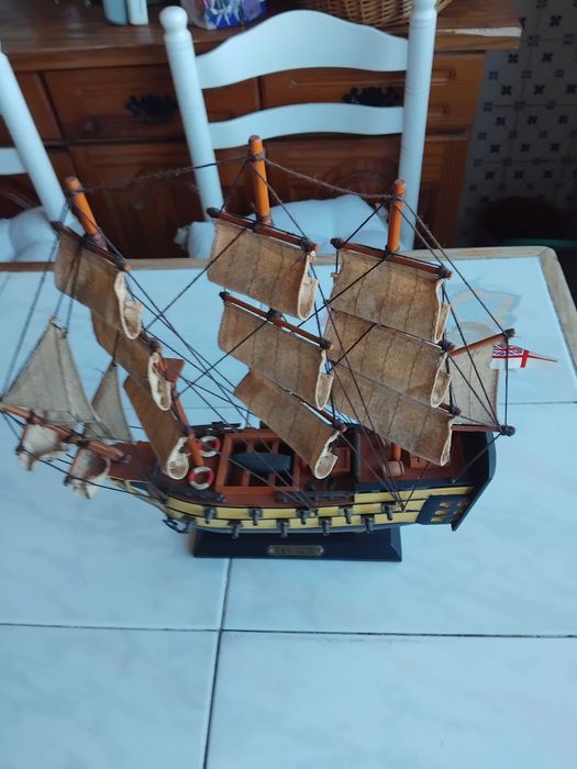 3 Navios em miniatura para decoração