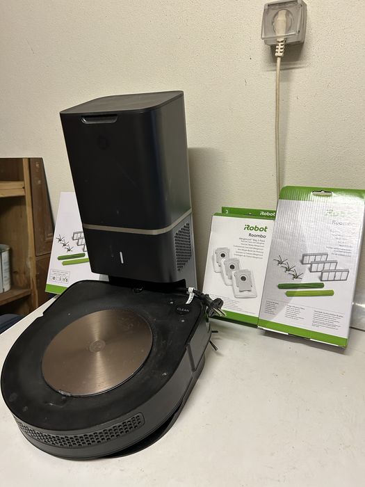 Aspirador iRobot Roomba S9+