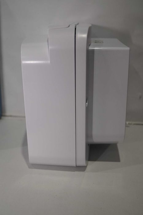 Drzwiczki dla kota Microchip Cat Flap Connect SureFlap + Hub białe