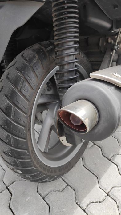 Aprilia atlantic como nova