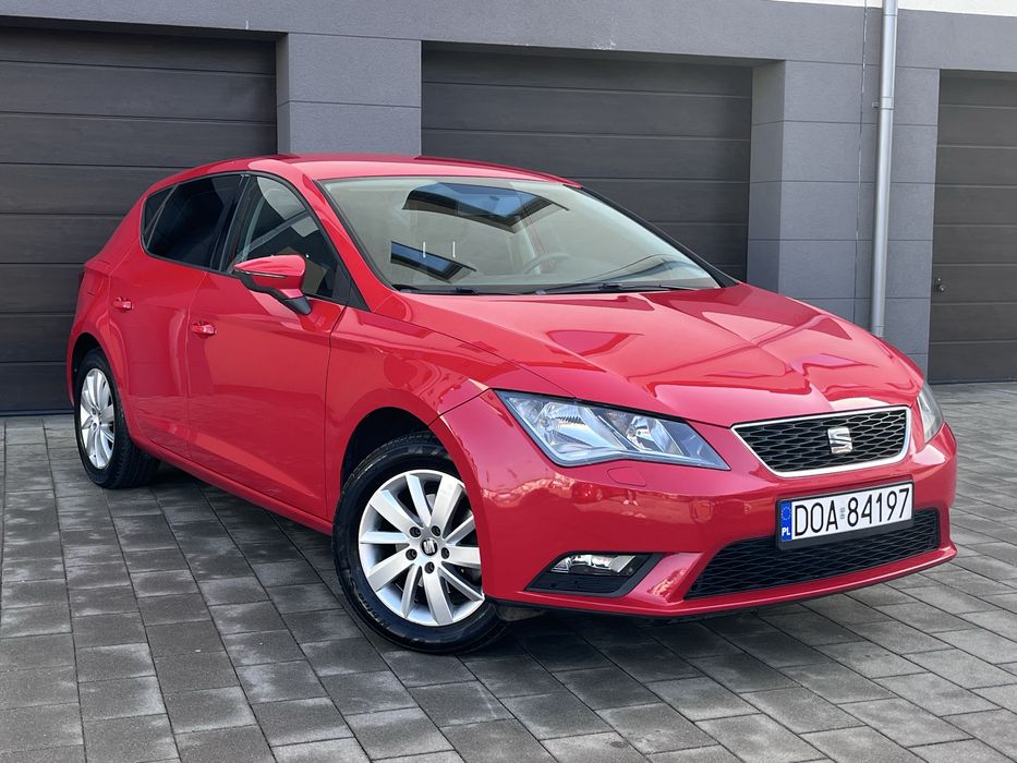 Seat Leon * Benzyna * Podgrzewane fotele * CarPlay * Bezwypadkowy *