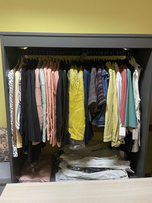 Lote de roupa a preco de custo para desocupar espaco