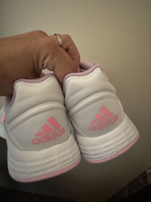 Жіночі літні кросівки Adidas оригінал р 39 25 см устілка