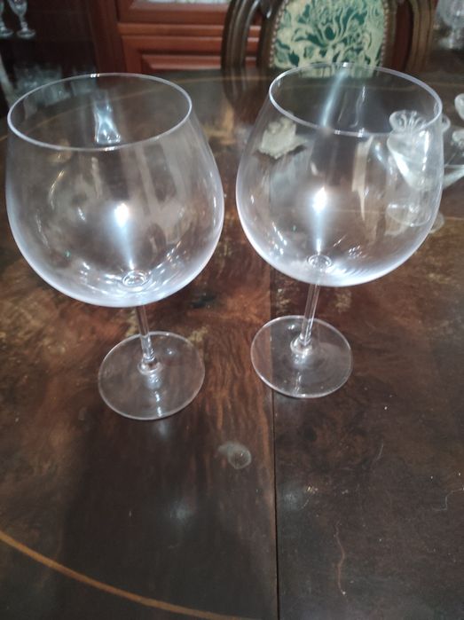 Vendo dois Copos grandes e altos e Copos pequenos de licor