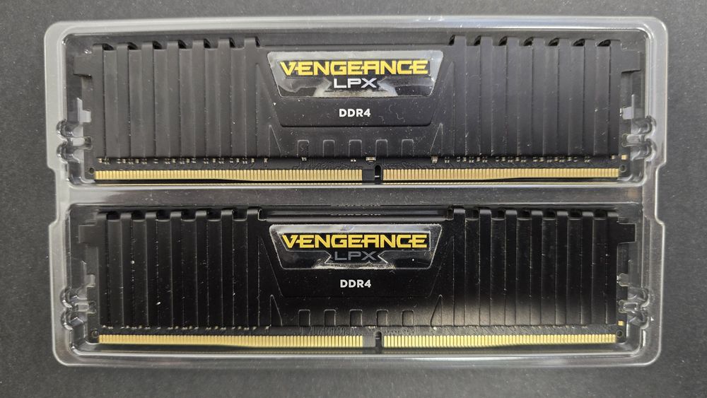 Corsair Vengeance LPX 8GB (2x4GB) DDR4 3000MHz