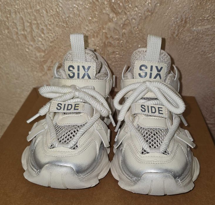 Кросівки для дівчинки