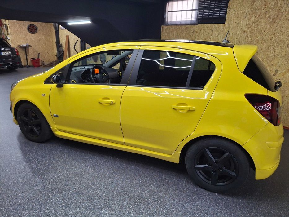 Vendo magnífico automóvel