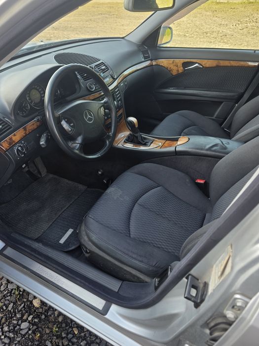 Mercedes-Benz  W211 270CDI 2002 ROK
