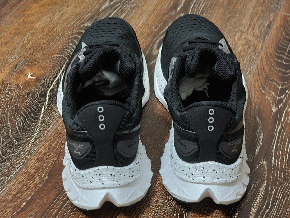 Оригінал 100% чоловічі кросівки Saucony Endorphin speed 4  EUR  43