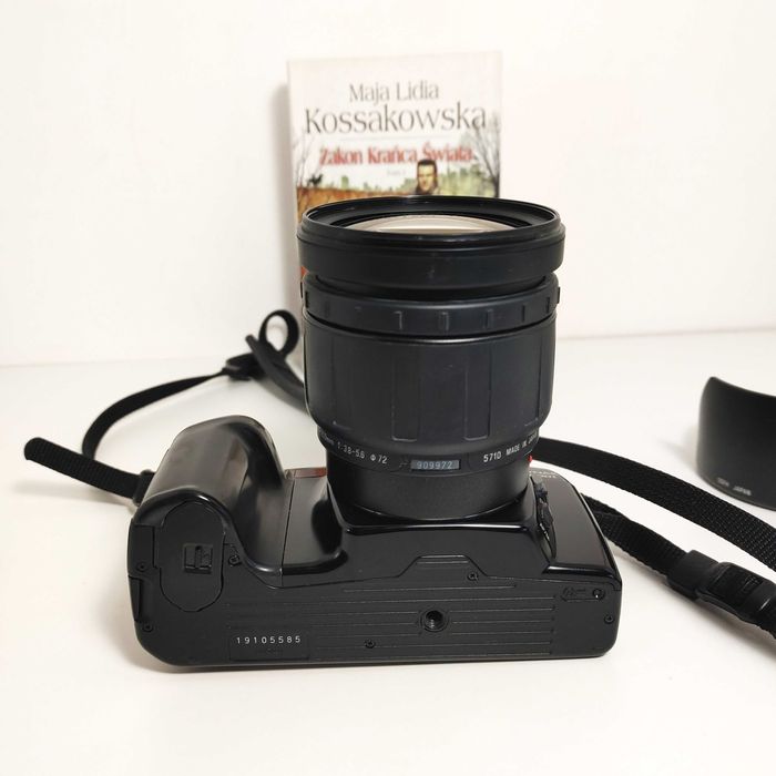 MINOLTA 5000i z obiektywem 28-200 mm 1:3,8-5,6 karta A/S  Na początek