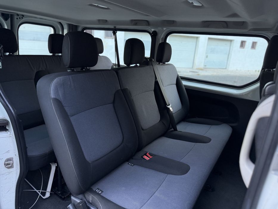 Opel Vivaro — fotografia 10