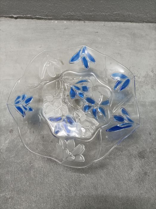 Saladeira com motivos azuis