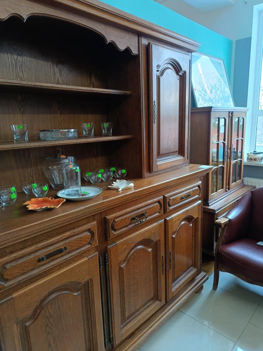 Duży Dębowy Kredens Belgii