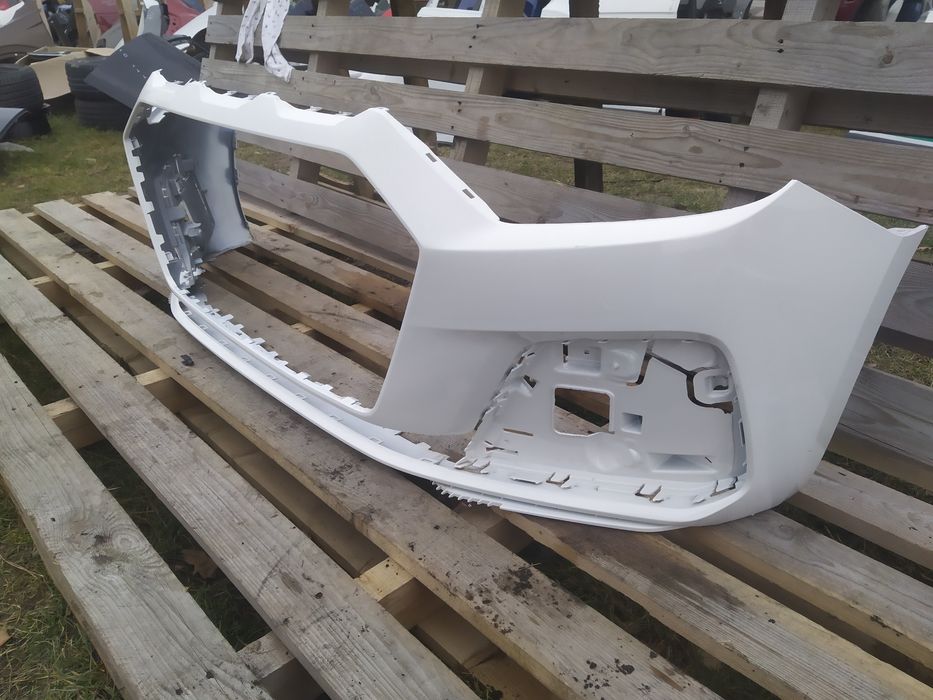 Zderzak przedni przód Audi A1 II 18- 82A