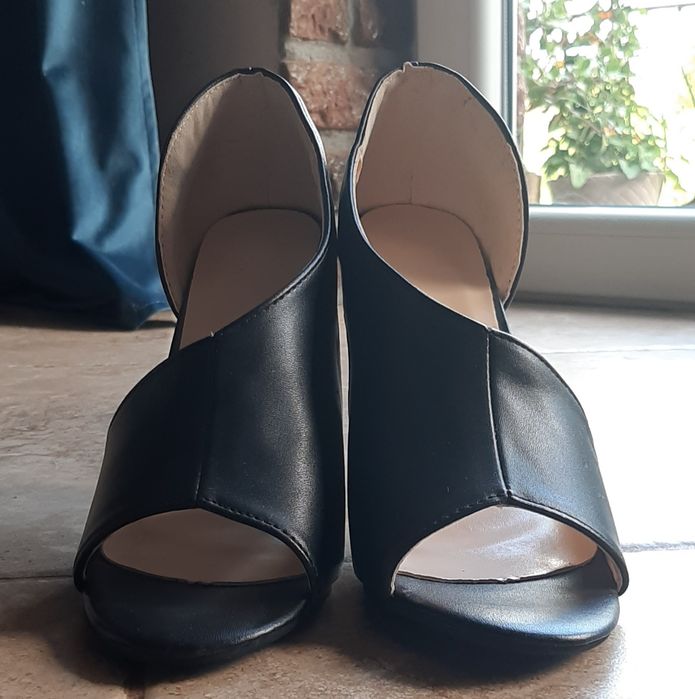 Buty wysoki obcas letnie