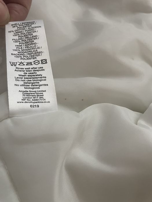 Biała kamizelka Dorothy Perkins