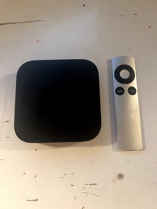 Apple TV (3 generacji) + pilot
