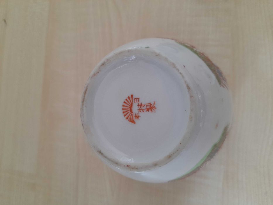 Japoński porcelanowy pojemnik na herbatę-zioła