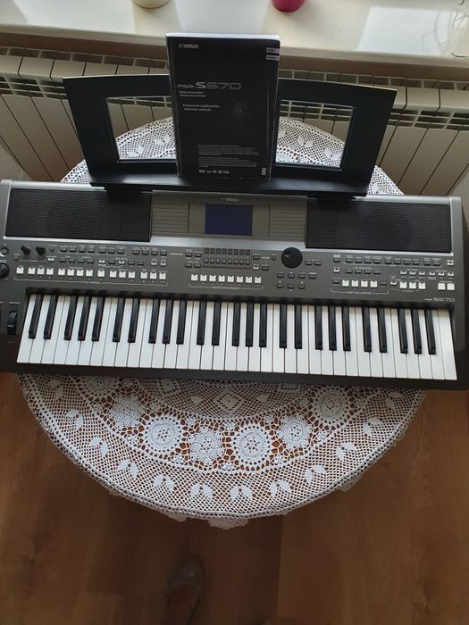 Keyboard YAMAHA PSR-S 670