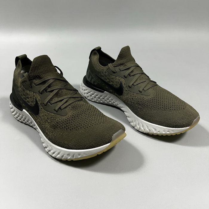 Чоловічі бігові кросівки Nike Epic React Flyknit 1
