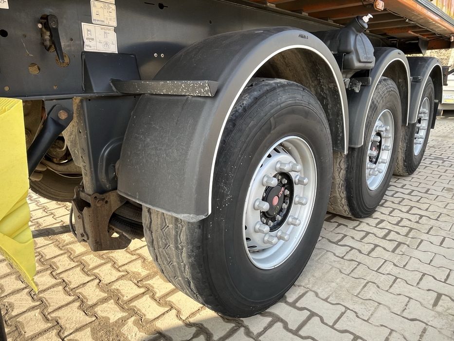 Naczepa wywrotka Wielton