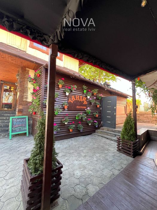 Продаж бізнесу у центрі Трускавця : готель, кафе, приміщення, ділянка