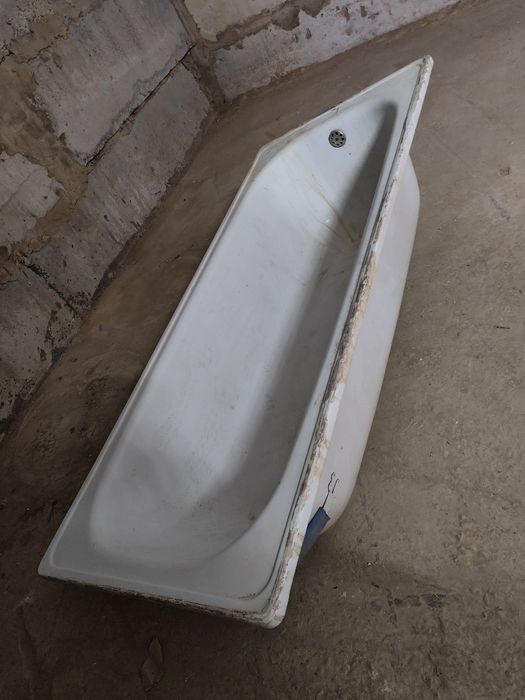 Продам ванну залізну