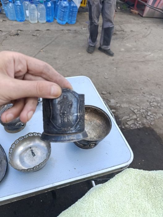 Мельхиоровые посуда на лом 2000 грн.за кг.