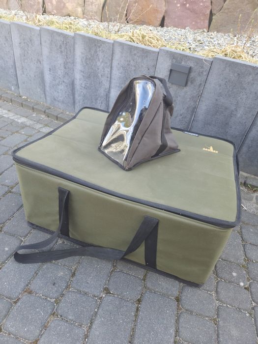 Łódka zanętowa Magnum toslon tf500