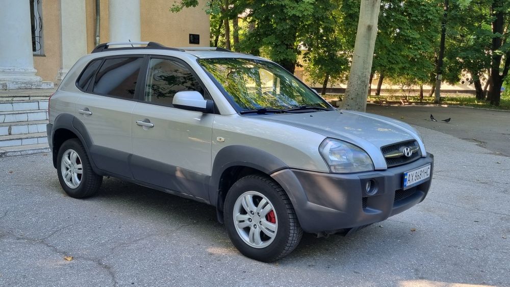 Продам Хюндай Туксон 2.7