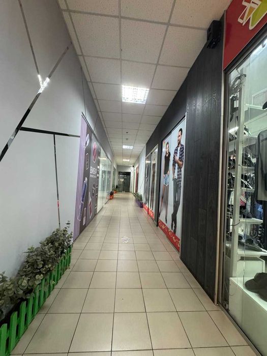 Здається ПРИМІЩЕННЯ 37 кв.м-магазин,салон з мокрою точкою, офіс- ФАСАД