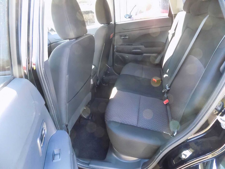 Mitsubishi Outlander      2018