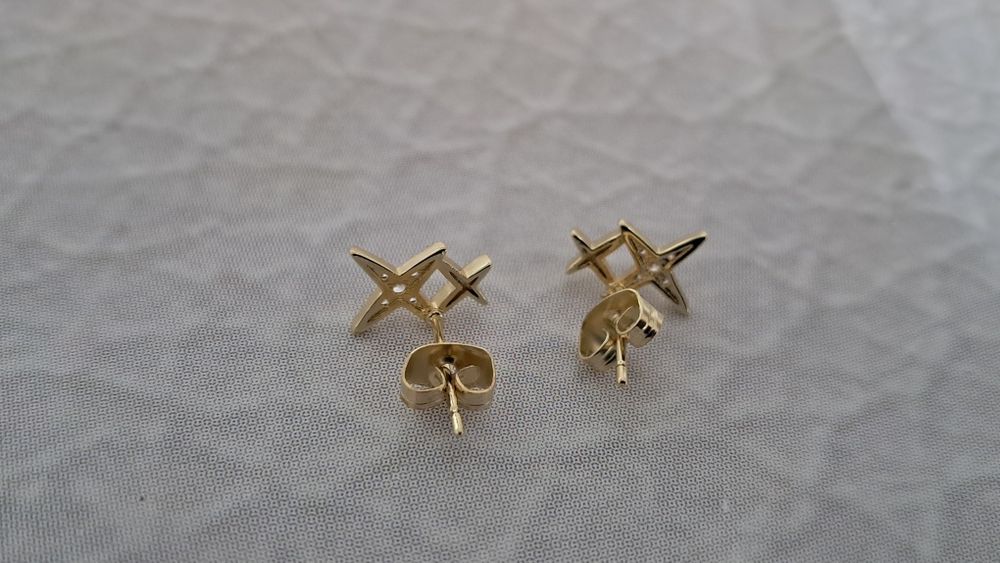 Nowe kolczyki gwiazdki