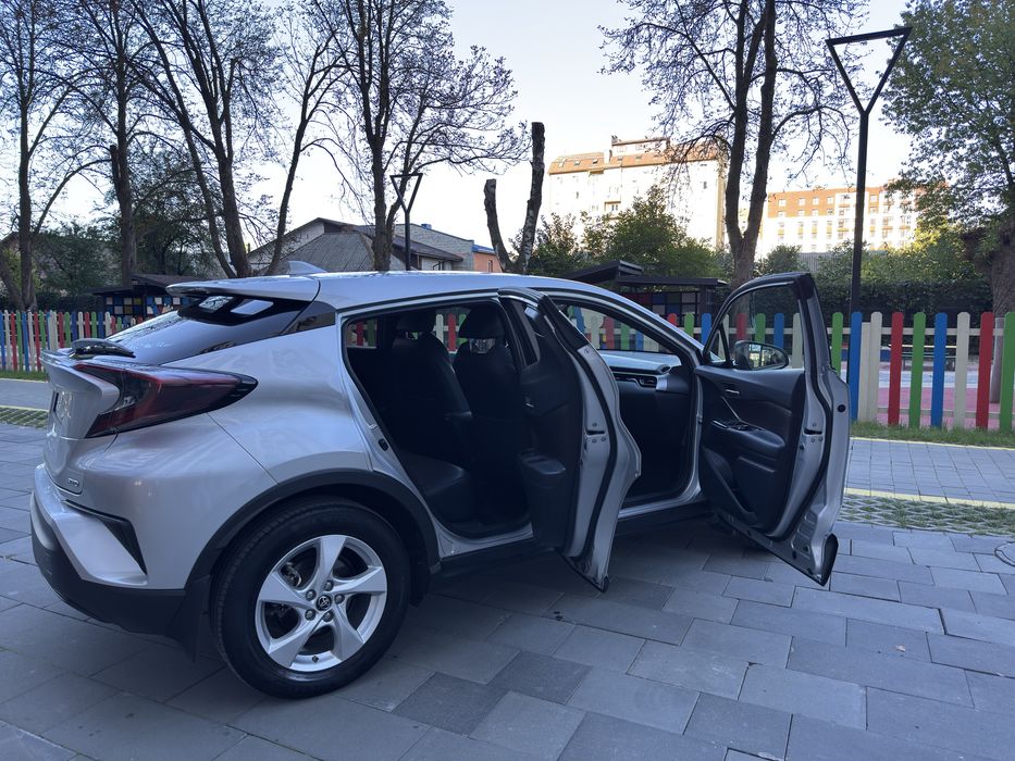Офіційна Toyota C-HR  2018р., AWD, Premium