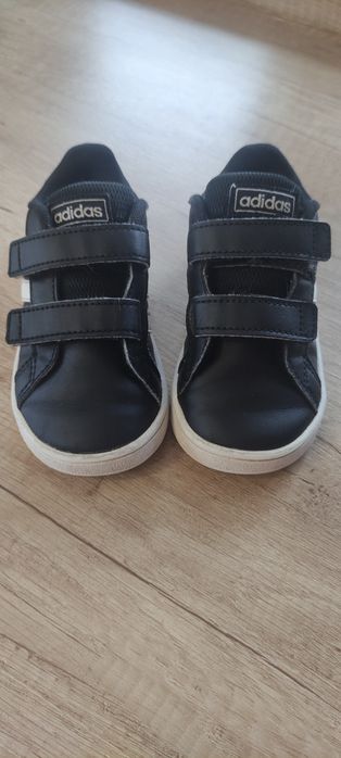 Buciki Adidas rozmiar 22