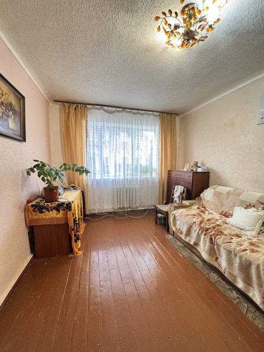 Продам 2-х кімнатну квартиру на Вокзальній вул.Курсовий п-к