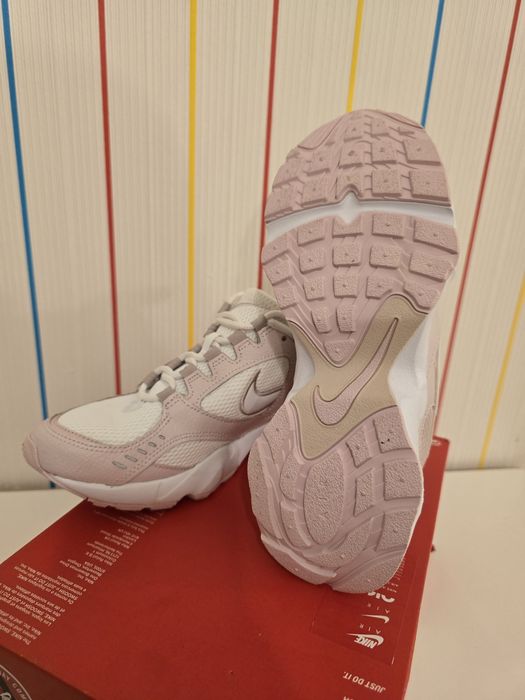 Кросівки жіночі Nike Air heights