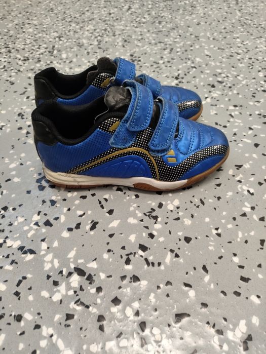 Buty na rzepy 28