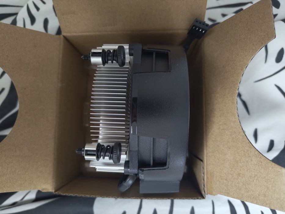 Chłodzenie AM4 + AM5 procesora AMD Wraith Stealth