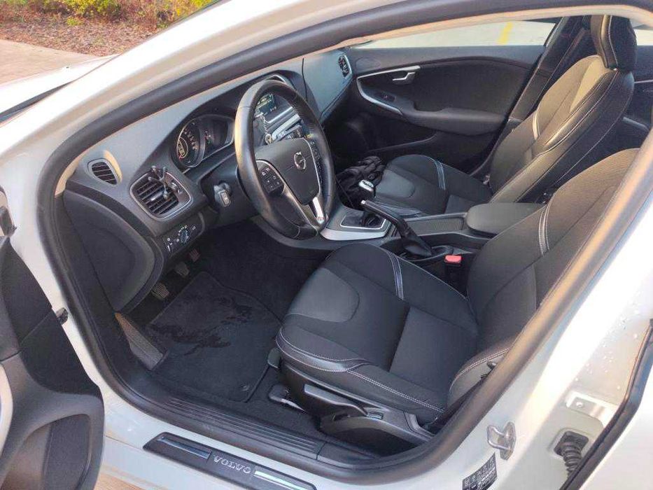 Samochód osobowy volvo v40