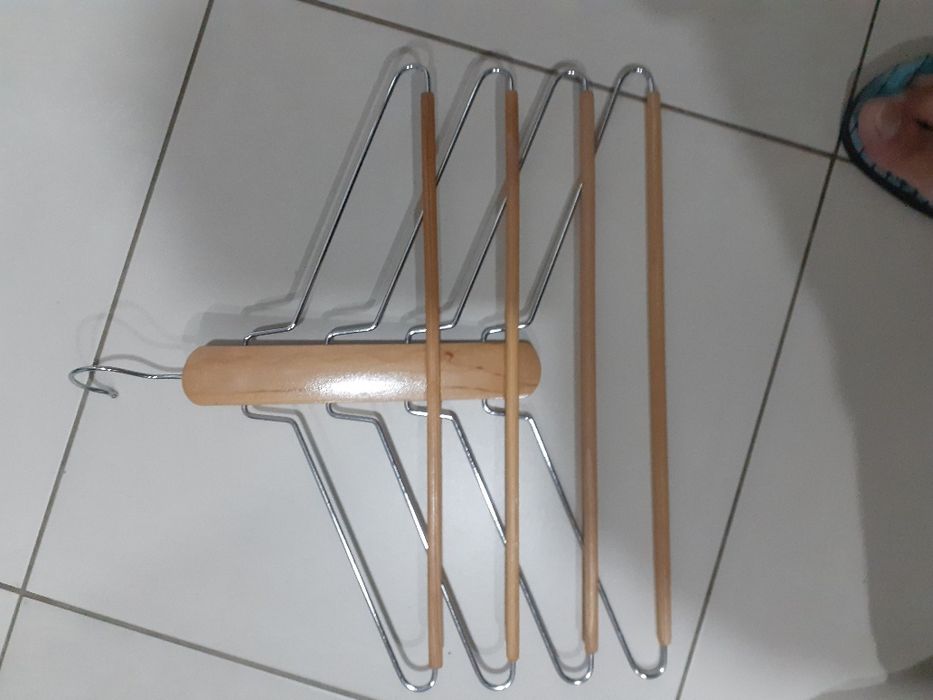 Cabide  madeira roupa