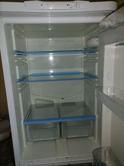 Холодильник INDESIT