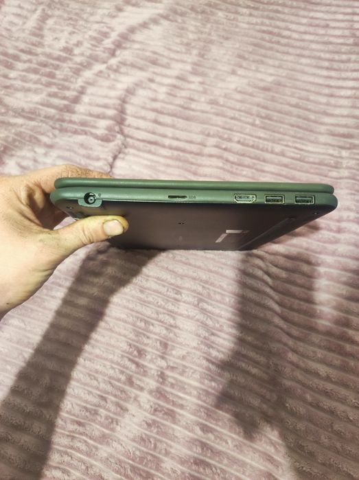 Продам сенсорний ноутбук dell latitude 3189