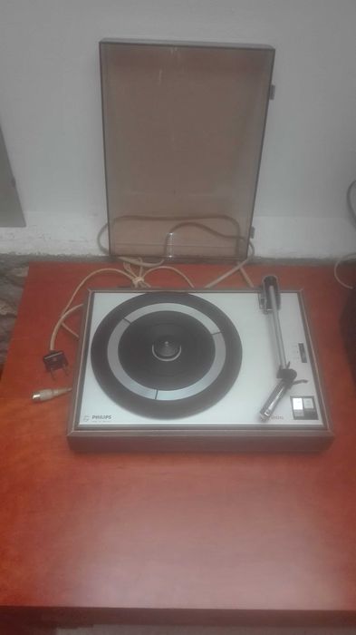 gira discos Philips 205