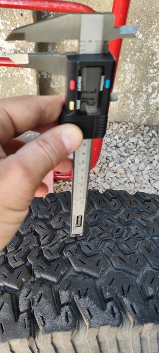Pneus All Terrain 235/70 R16 Insaturbo Ranger
