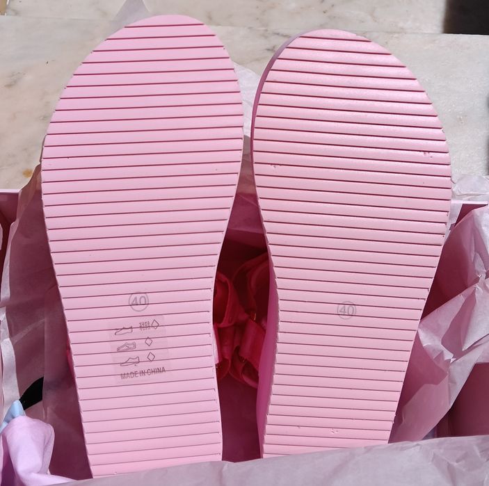 Sandálias Chiara Ferragni Original com Dust Bag, Novas, PVP + 100€