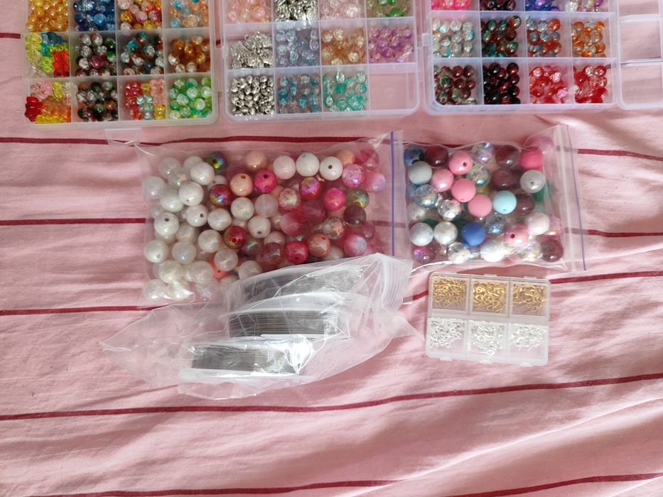 набір намистин бусин для створення прикрас браслетів брелоків