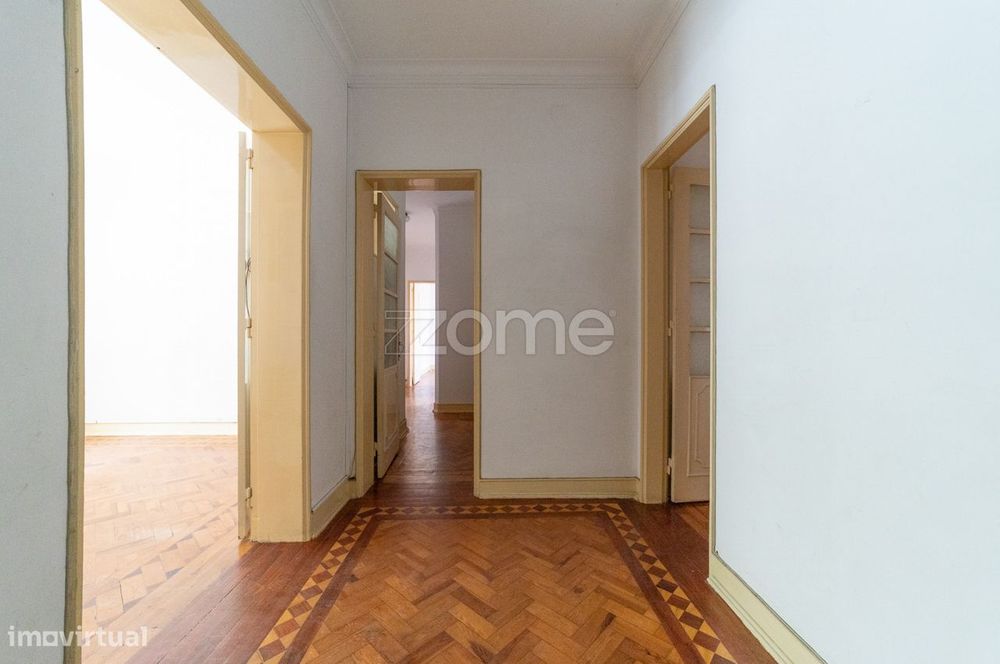 Apartamento Avenida João XXI, 6 - R/C Esq.