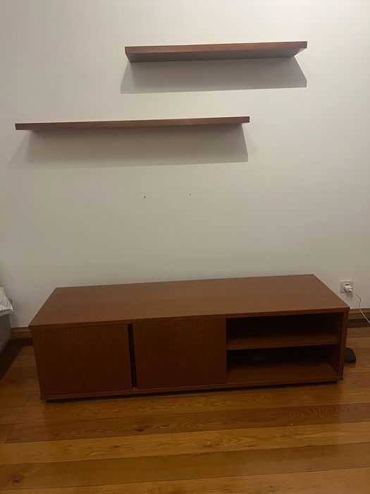 Móvel tv e prateleiras