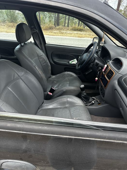 Renault clio initiale paris